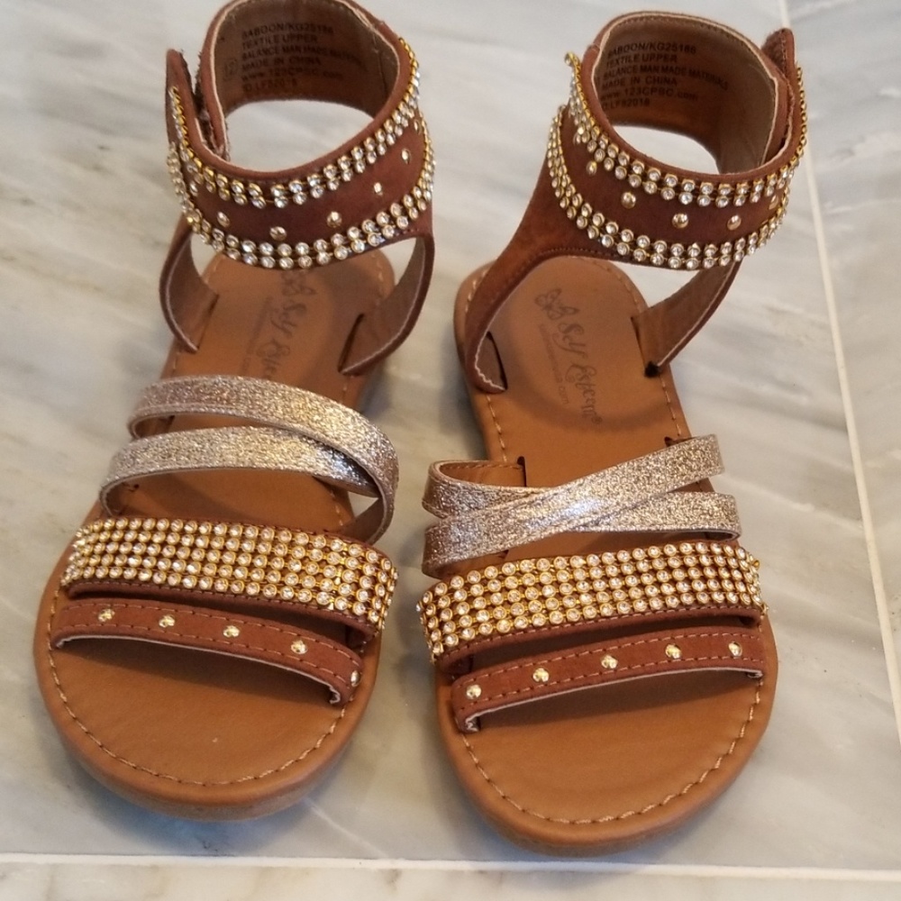 Girls sandals *NEW* NEVER WORN *CROSS-POST*